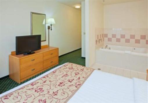 фото отеля Fairfield Inn & Suites Memphis