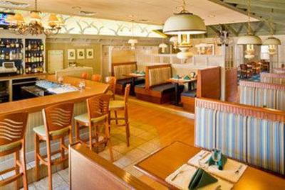 фото отеля Four Points Cape Cod Hotel Eastham