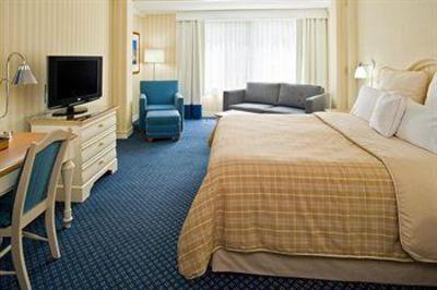 фото отеля Four Points Cape Cod Hotel Eastham