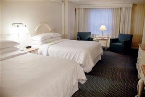 фото отеля Four Points Cape Cod Hotel Eastham