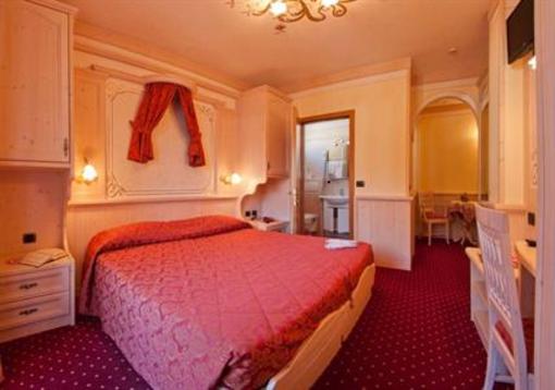 фото отеля Hotel Cristallo Andalo