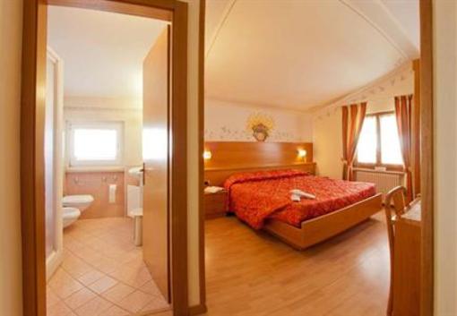 фото отеля Hotel Cristallo Andalo