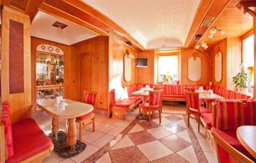 фото отеля Hotel Cristallo Andalo