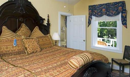 фото отеля Casablanca Inn On The Bay Bed And Breakfast
