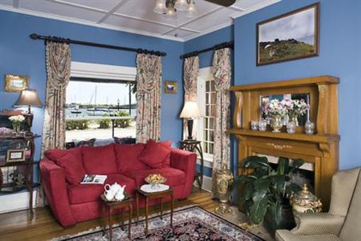 фото отеля Casablanca Inn On The Bay Bed And Breakfast