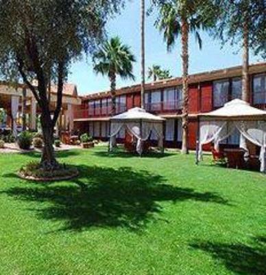 фото отеля Days Inn Scottsdale / Fashion Square Resort