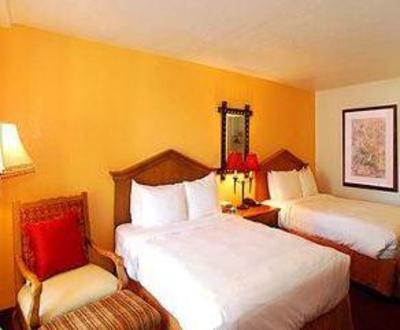 фото отеля Days Inn Scottsdale / Fashion Square Resort