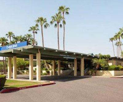 фото отеля Days Inn Scottsdale / Fashion Square Resort