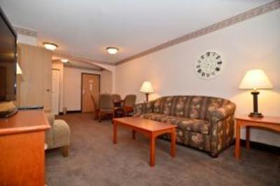 фото отеля Best Western University Park Inn & Suites Ames