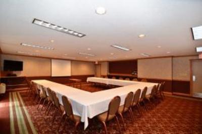 фото отеля Best Western University Park Inn & Suites Ames