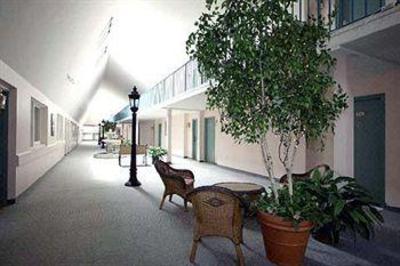 фото отеля Quality Inn Garden of the Gulf