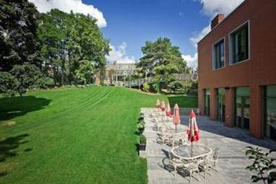 фото отеля Ivey Spencer Leadership Centre