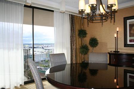 фото отеля Doubletree Hotel Seattle Airport