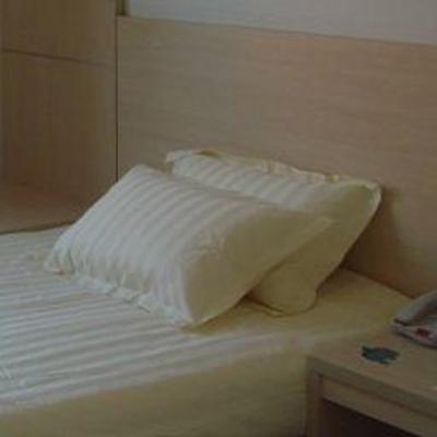 фото отеля Jinjiang Inn (Zhenjiang Jurong Renmin Road)