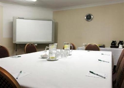 фото отеля Quality Inn Charbonnier Hallmark