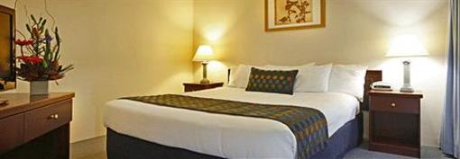 фото отеля Quality Inn Charbonnier Hallmark