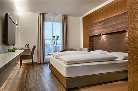 фото отеля Hotel Conti Duisburg