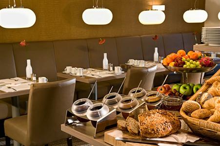 фото отеля Hotel Conti Duisburg