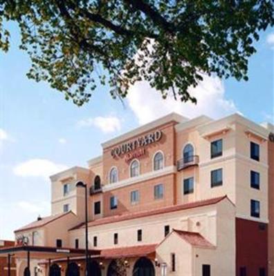 фото отеля Courtyard by Marriott - Wichita at Old Town