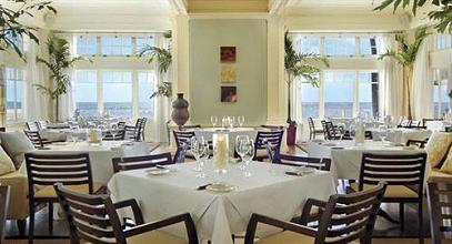 фото отеля Moana Surfrider, A Westin Resort & Spa
