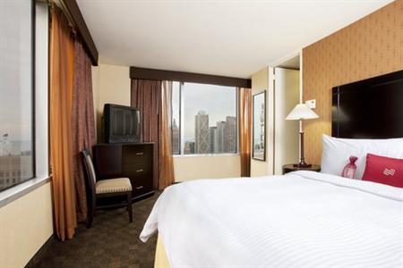 фото отеля Crowne Plaza Chicago Magnificent Mile