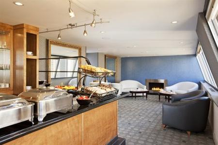 фото отеля Crowne Plaza Chicago Magnificent Mile