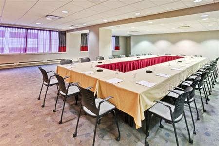 фото отеля Crowne Plaza Chicago Magnificent Mile