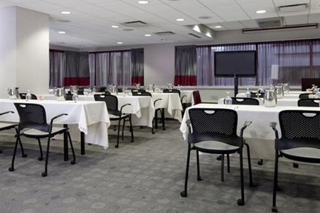фото отеля Crowne Plaza Chicago Magnificent Mile