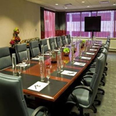 фото отеля Crowne Plaza Chicago Magnificent Mile