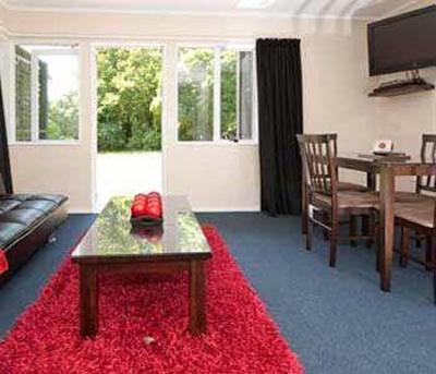 фото отеля Anndion Lodge, Apartments & Function Centre