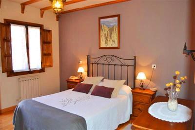 фото отеля Hostal Almanzor Navarredonda de Gredos