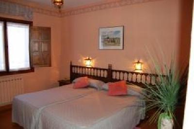 фото отеля Hostal Almanzor Navarredonda de Gredos