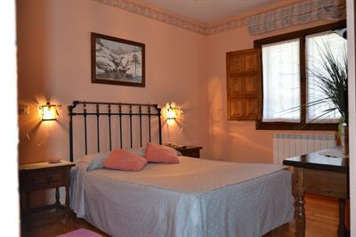фото отеля Hostal Almanzor Navarredonda de Gredos