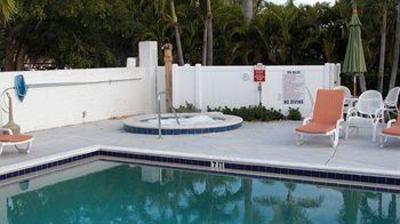 фото отеля Olde Marco Island Inn and Suites