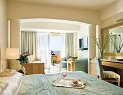 фото отеля Sani Beach Hotel