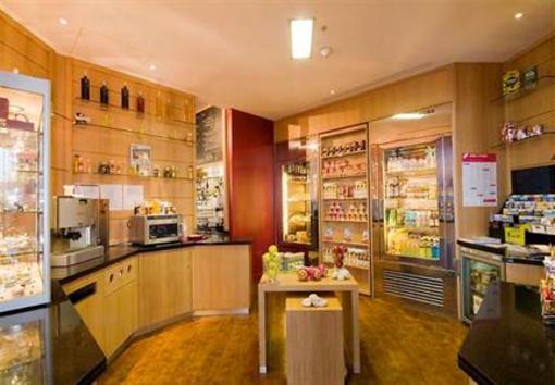 фото отеля Courtyard by Marriott Paris La Defense West Colombes