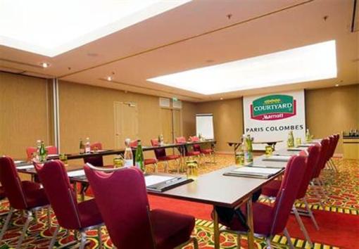 фото отеля Courtyard by Marriott Paris La Defense West Colombes