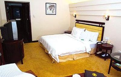 фото отеля Yiyang HuaTian Hotel