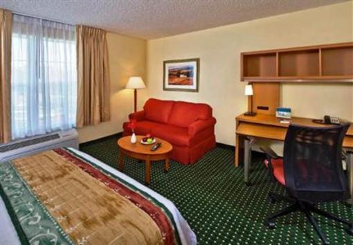 фото отеля TownePlace Suites Clinton at Andrews Air Force Base