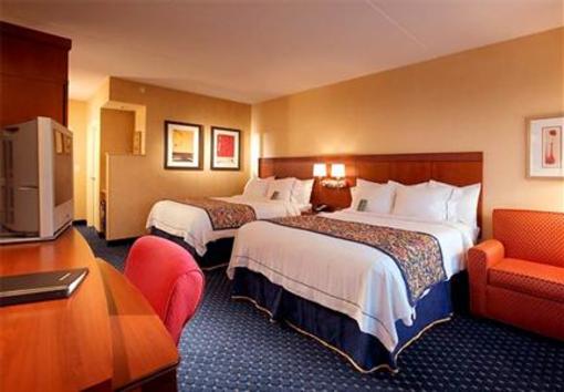 фото отеля Courtyard Hotel Hamilton