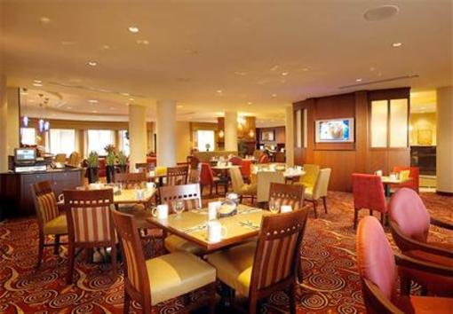 фото отеля Courtyard Hotel Hamilton