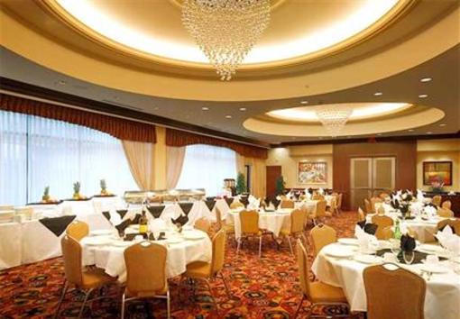 фото отеля Courtyard Hotel Hamilton