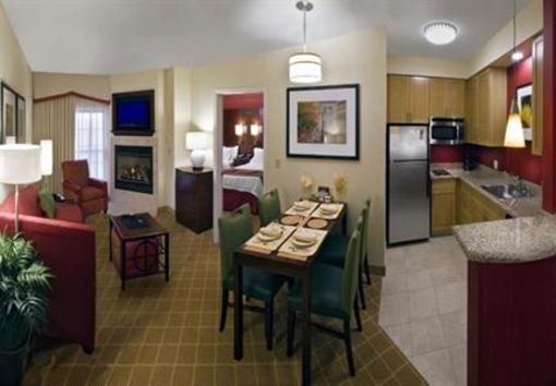 фото отеля Residence Inn Kansas City Airport