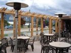 фото отеля Super 8 Salmon Arm