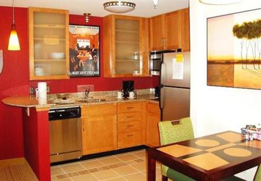 фото отеля Residence Inn Harrisonburg
