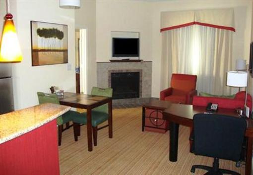 фото отеля Residence Inn Harrisonburg