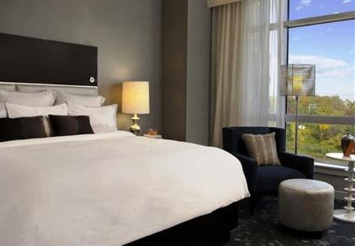 фото отеля Renaissance Arlington Capital View Hotel