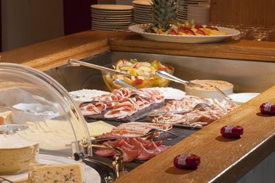 фото отеля Hotel Rheinischer Hof Garmisch-Partenkirchen