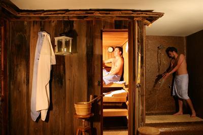 фото отеля Hotel Rheinischer Hof Garmisch-Partenkirchen