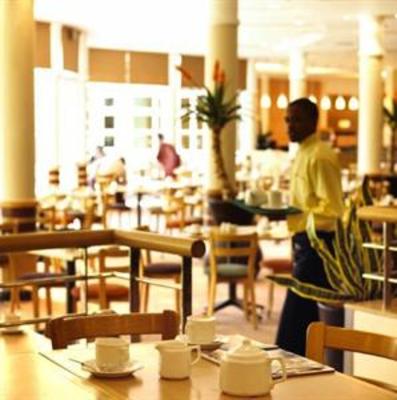 фото отеля Garden Court Sandton City